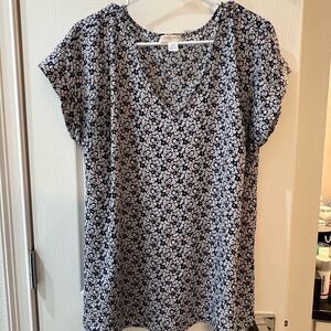 Motherhood Black and White Floral Blouse